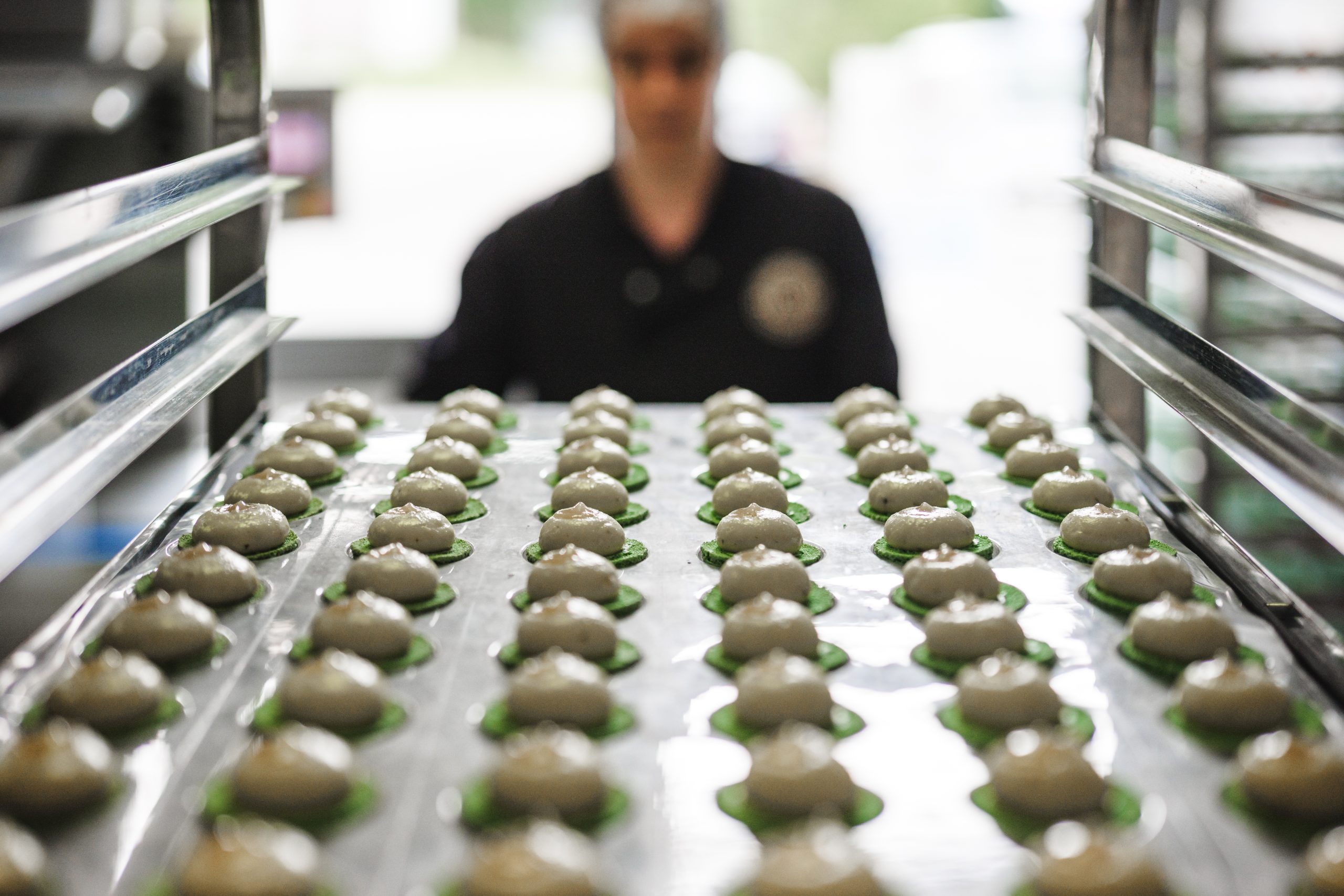 Contrôle qualité des macarons de la Maison Pierre Morel